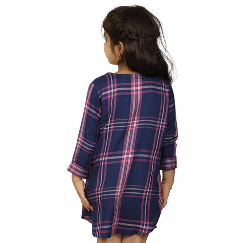 Checks tunic with patch pocket for mom daughter